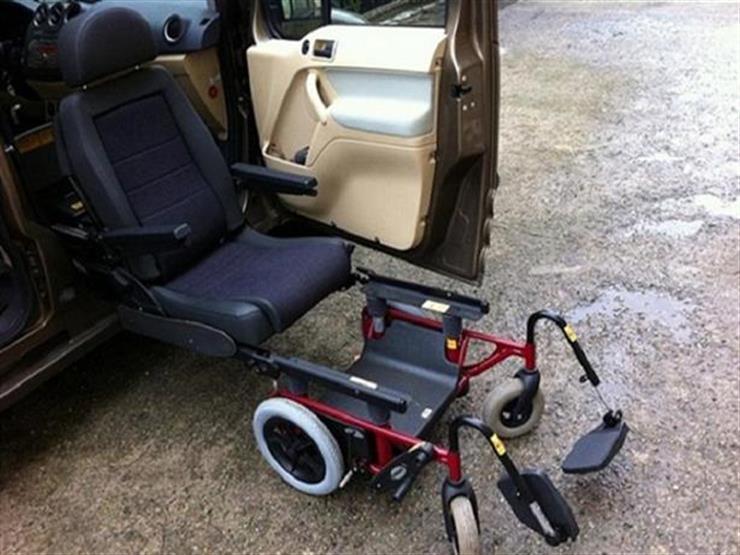 سيارات المعاقين 