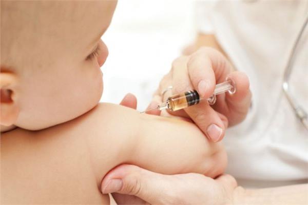 تطعيم الأطفال 