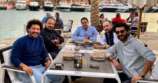 ابطال مسلسل راجعين يا هوا