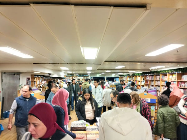 رواد جمعية مصر الجديدة في جولة ثقافية على متن سفينة الأمل..  صور