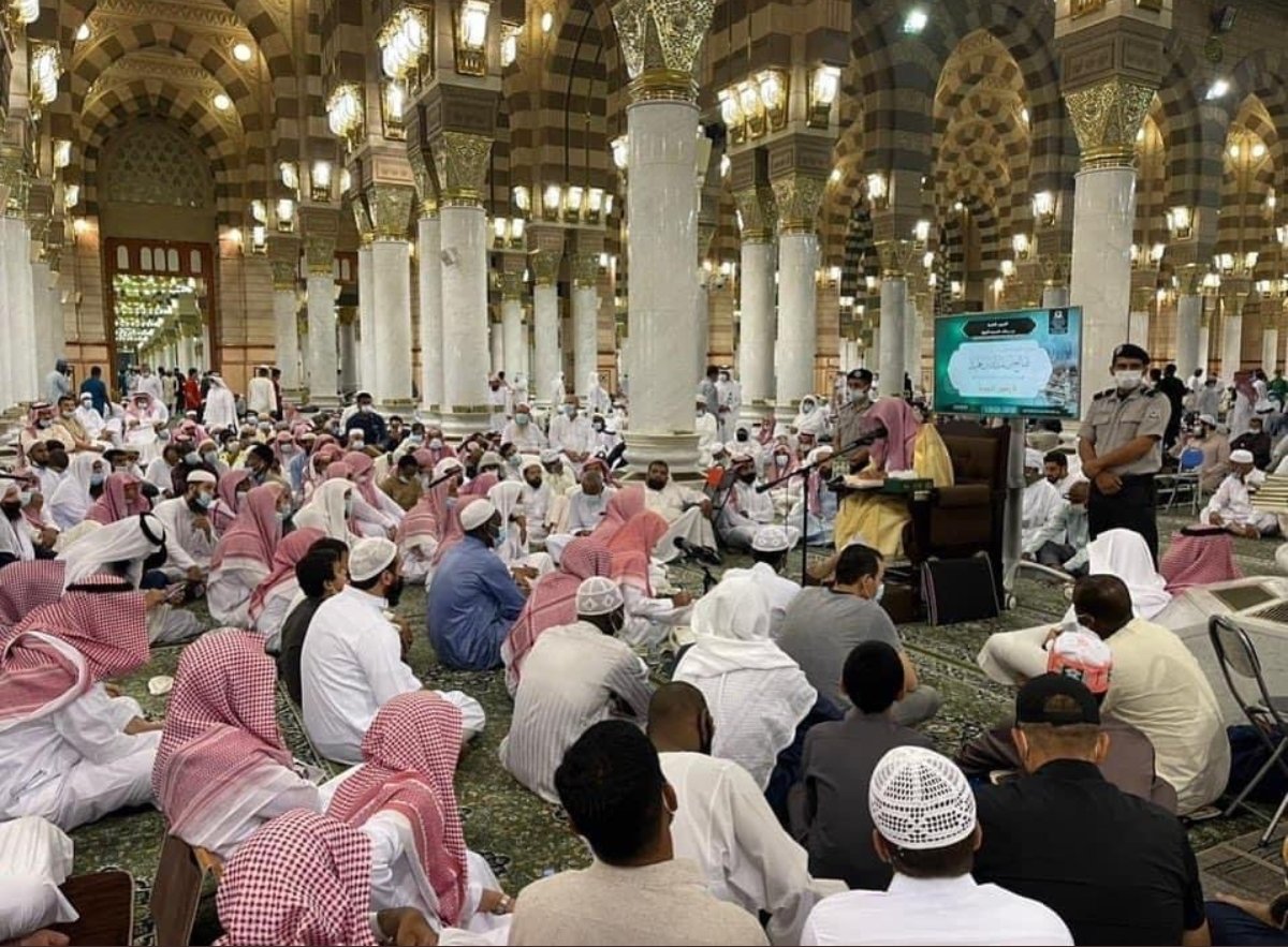 أول صلاة في مكة