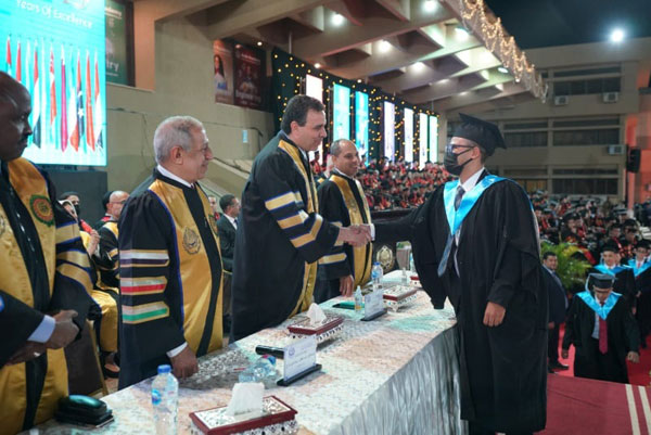 الأكاديمية العربية تحتفل بتخريج 479 طالبا من كلية الهندسة والتكنولوجيا