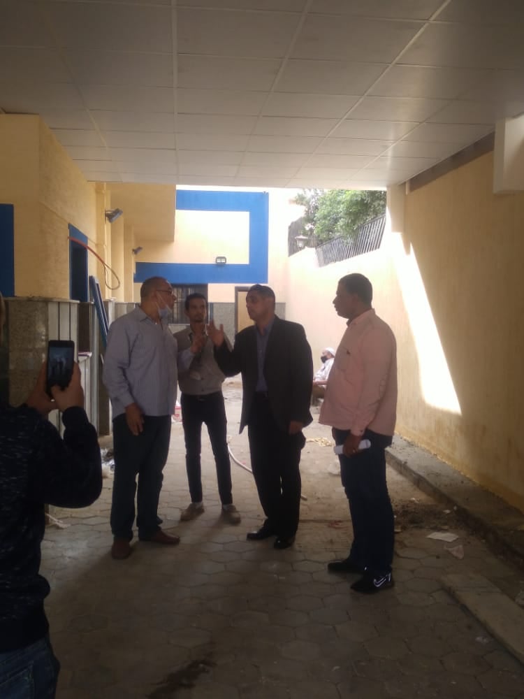 رئيس حي المطرية يتفقد أعمال تطوير