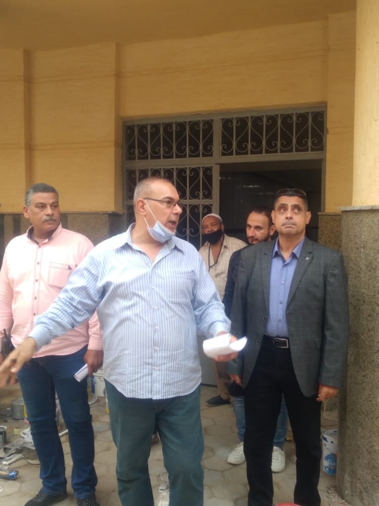 رئيس حي المطرية يتفقد أعمال تطوير
