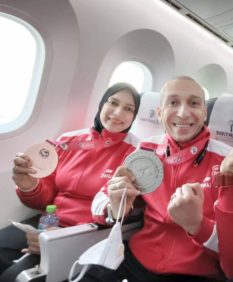 جعل من إعاقته انطلاقة.. البطل محمد اللقاني قصة إرادة وتحدي رفعت اسم مصر ببطولات عالمية