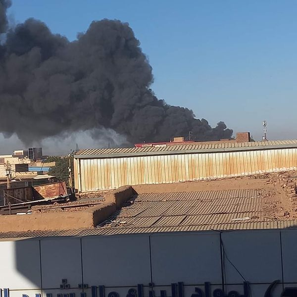 حريق ضخم في سوق أم درمان السودان