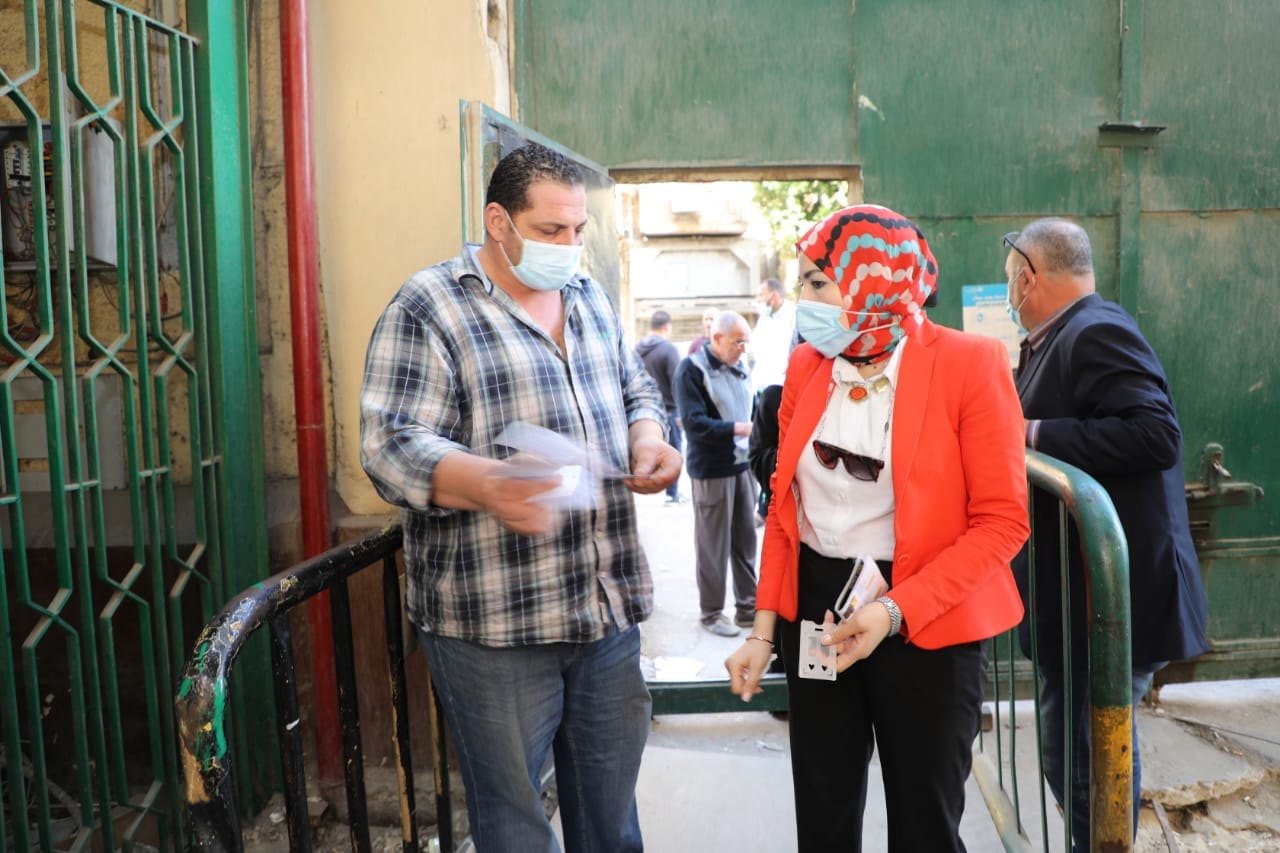 محافظ القاهرة : جميع العاملين بالديوان العام تلقوا اللقاحات ضد الفيروس