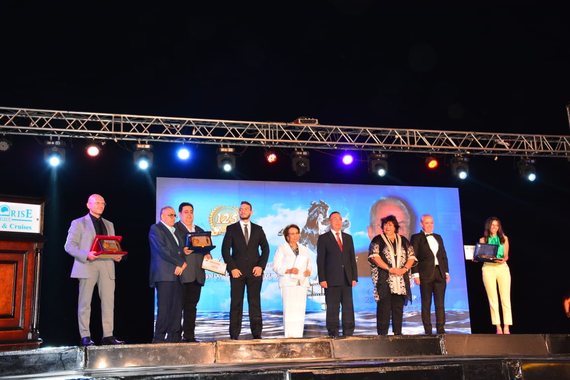 تكريم سلوي خطاب وخالد الصاوي 