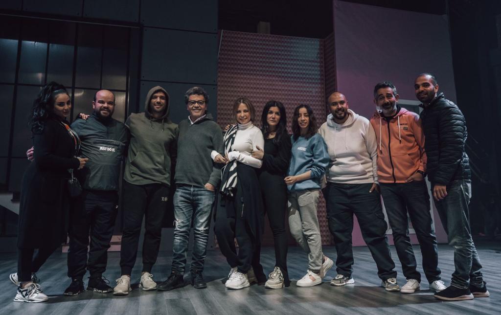 كواليس مسرحية في نص الليل