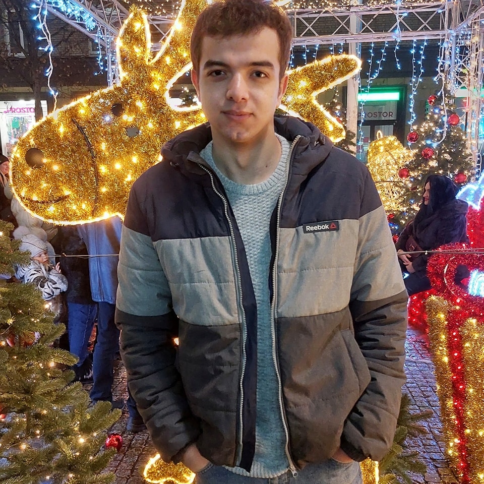 الطالب المصري مصطفى اسماعيل المحتجز في اوكرانيا