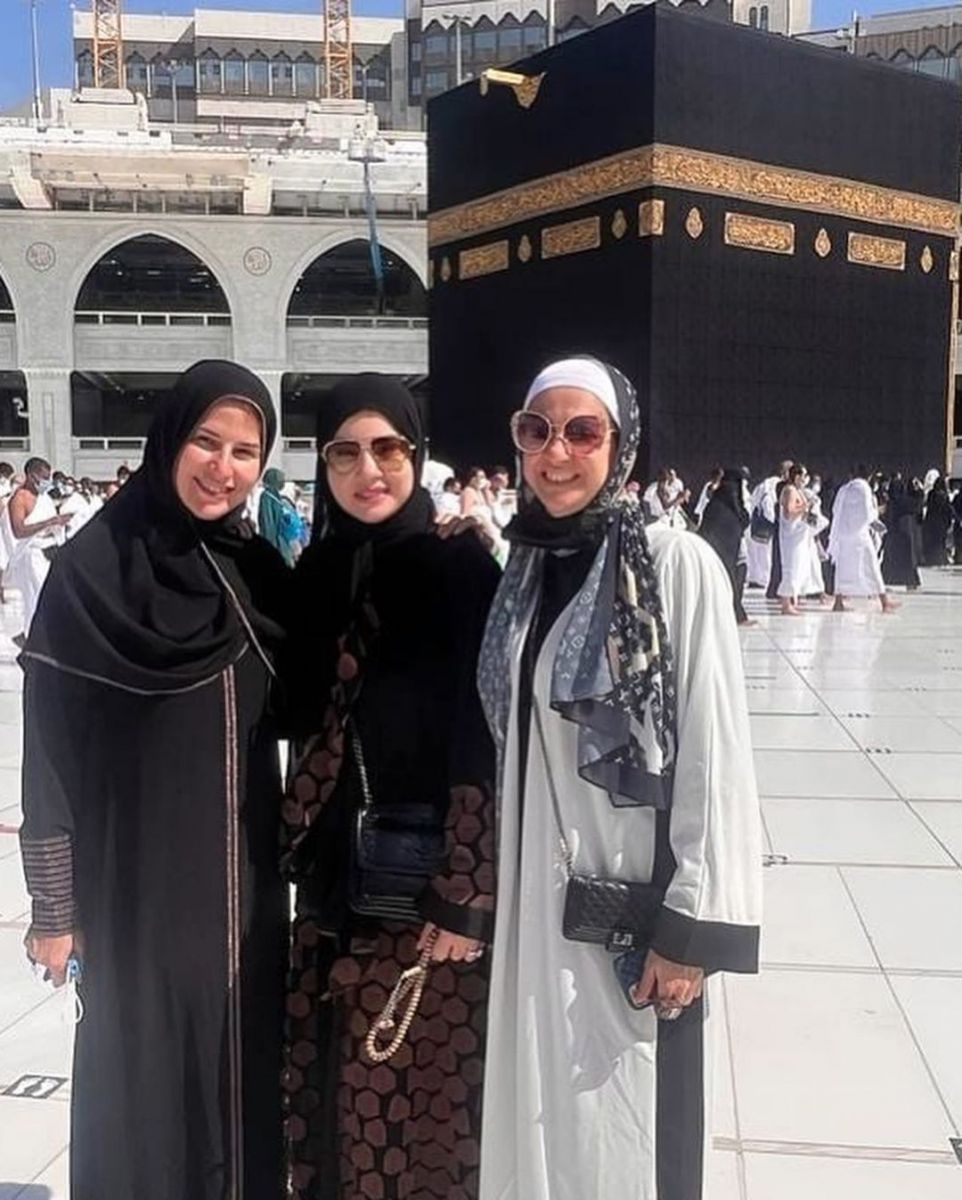 دينا فؤاد في العمره