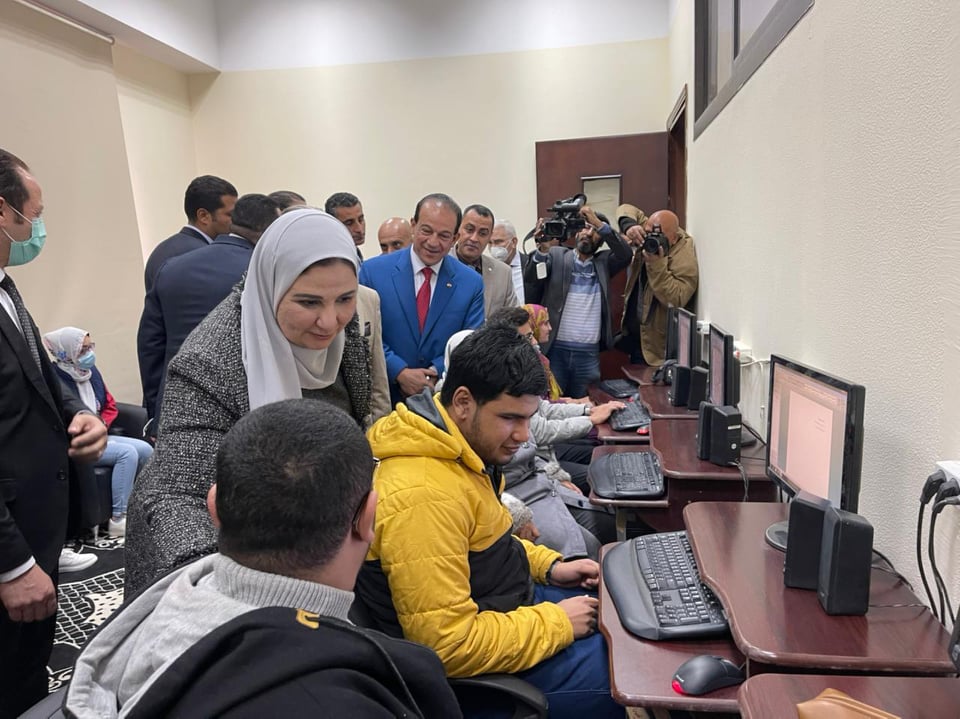 جانب من زيارة نيفين القباج لجامعة طنطا