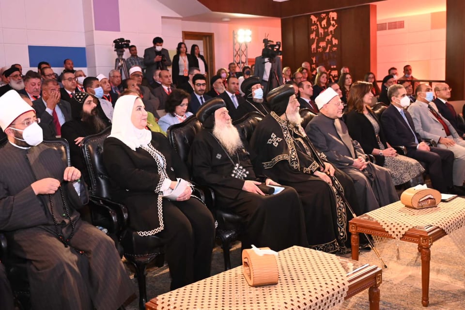 نيفين القباج وزيرة التضامن الاجتماعي  في افتتاح مجمع الفلك 