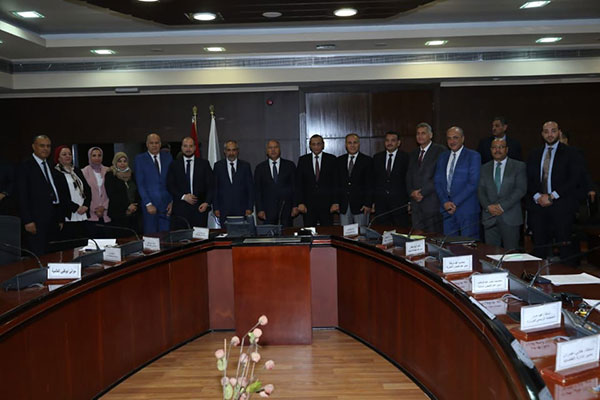 انطلاق بداية التعاون الكبير بين وزارة النقل ومجموعة موانئ أبو ظبي.. صور