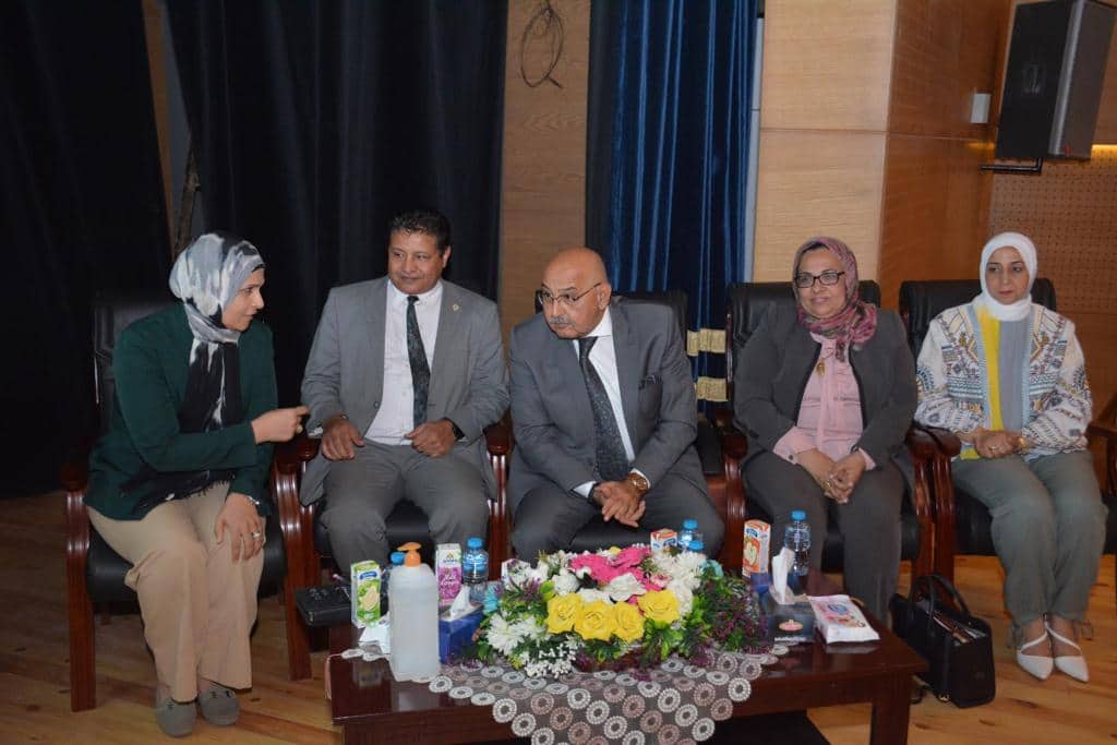 جانب من الندوة