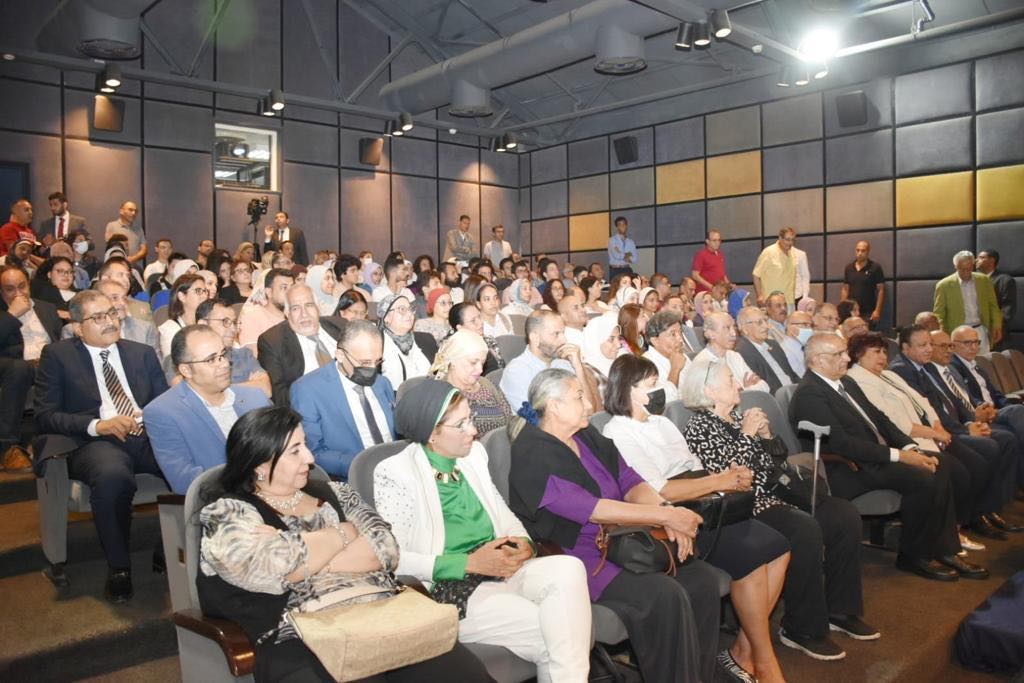 وزيرة الثقافة