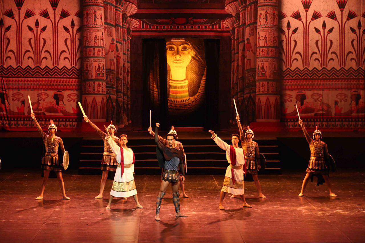باليه الأوبرا يروي قصة الملكة كليوباترا على المسرح الكبير
