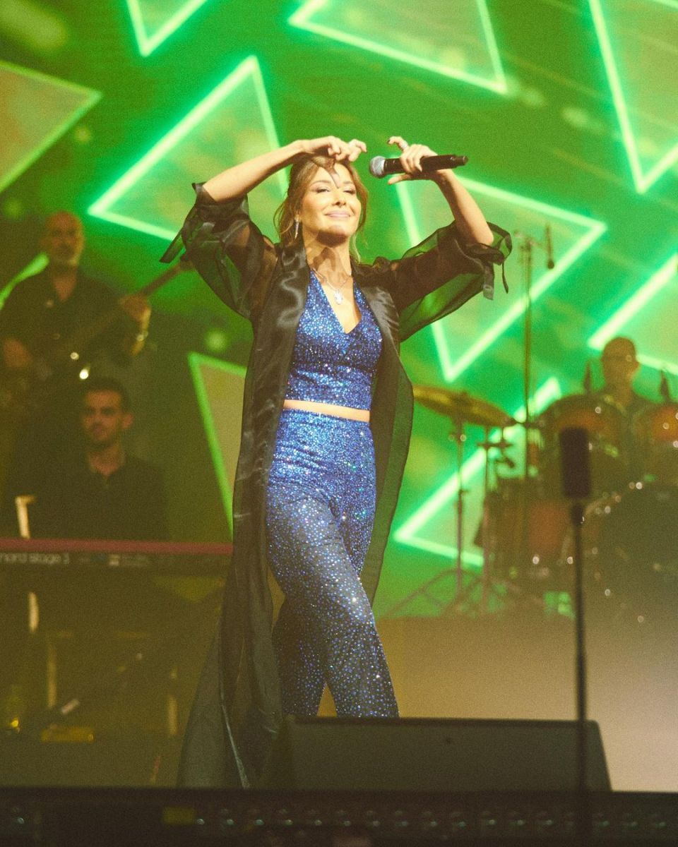 شرطة الموضة تقيم إطلالة نانسي عجرم بأحدث حفلاتها| صور