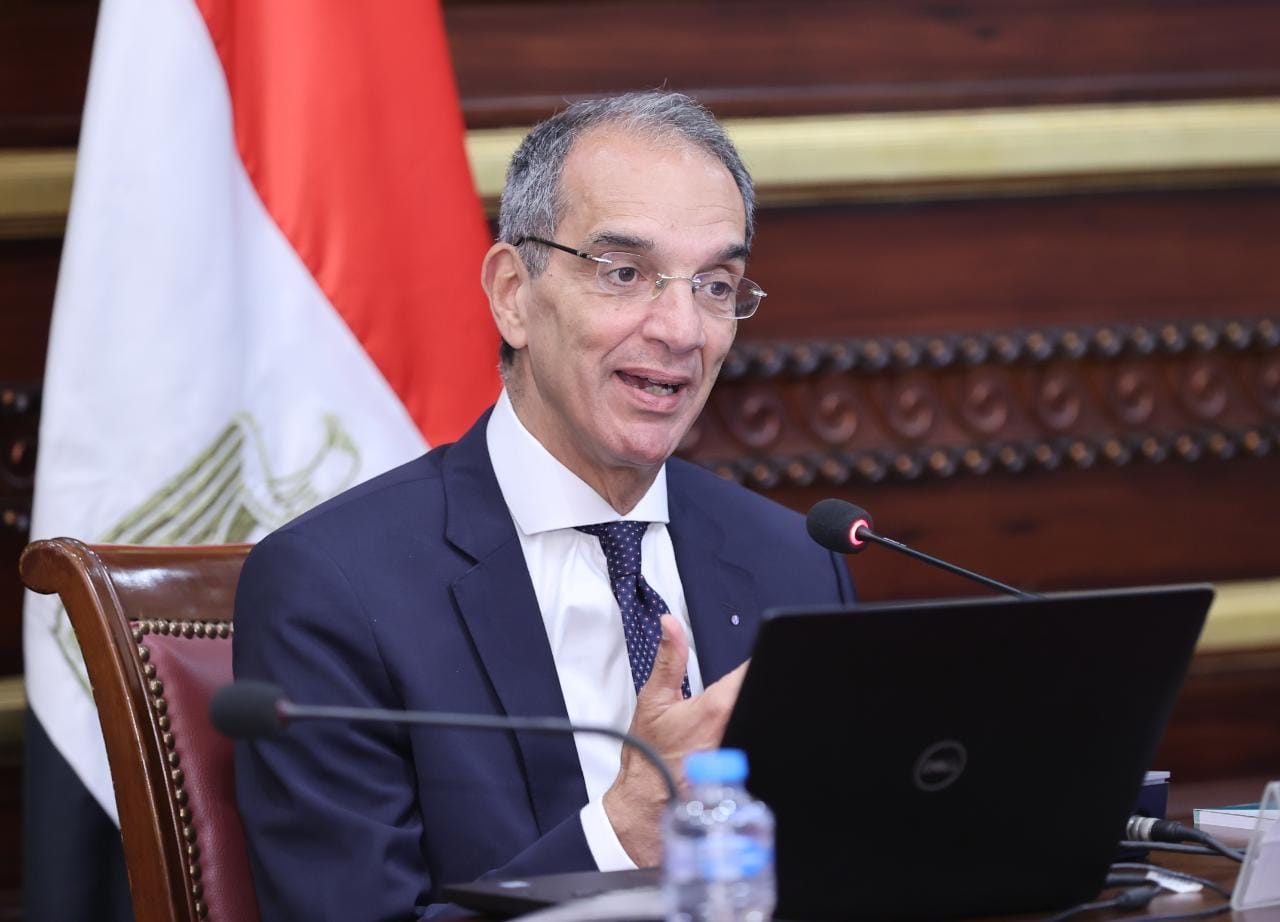 وزير الاتصالات: تعزيز مشاركة الشركات الصغيرة والمتوسطة في مشروعات مصر الرقمية