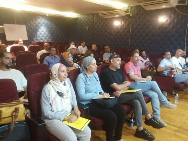 الدكتورة منال علام تفتتح فعاليات ورشة "إدارة المسرح" للعاملين بالمجال