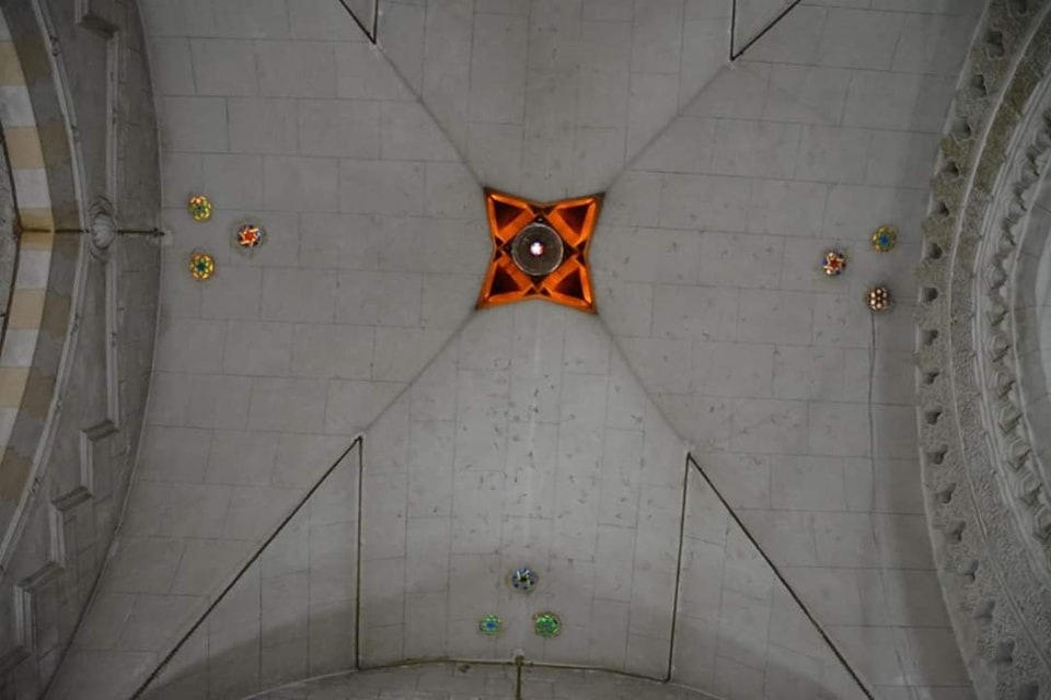 مسجد السلطان الحنفي تحفة معمارية في قلب حي السيدة زينب