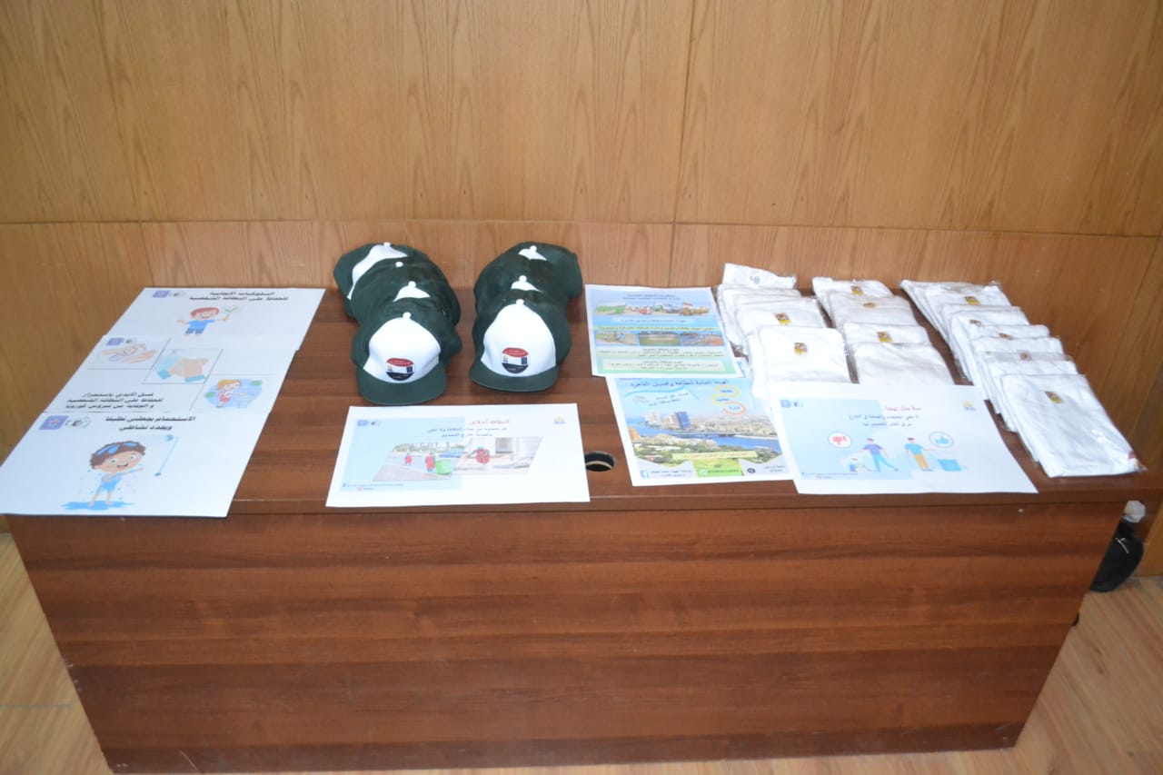 نظافة القاهرة تنظم ندوة لنشر الوعي البيئي لـ 35 طالبا وطالبة