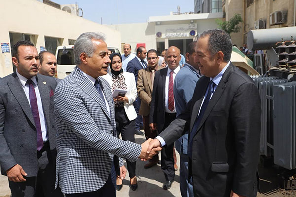 وزير القوى العاملة يلتقي السفير الكويتي بالقاهرة