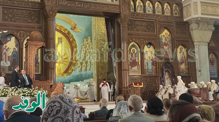ألحان قبطية والبخور المقدس..أبرز مظاهر احتفال الأقباط بمرور ٦٠ عام على أسقفية الخدمات (صور وفيديو)