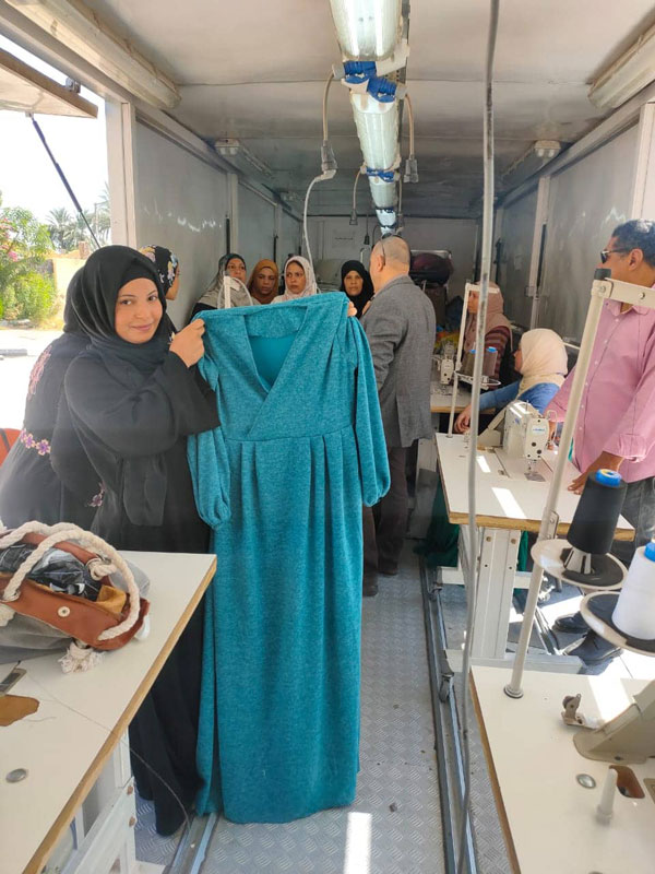 برامج تدريبية للفتيات بمديرية القوى العاملة بالأقصر.. صور