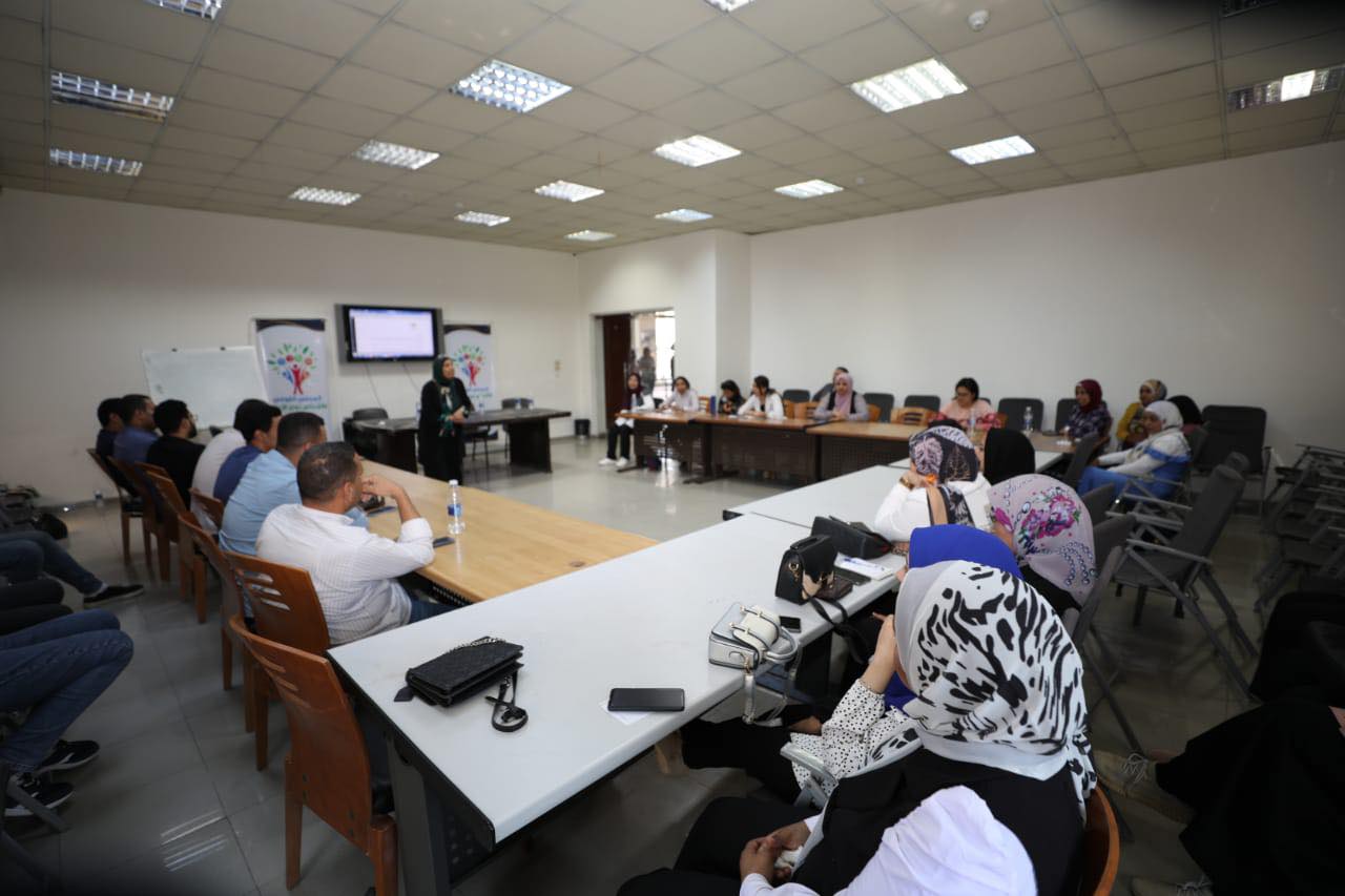 "القومي للإعاقة" يفتتح دورة تدريبية لتعليم لغة الإشارة لموظفي هيئة الرعاية الصحية بالأقصر