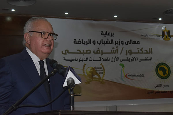 السفير محمد العرابي