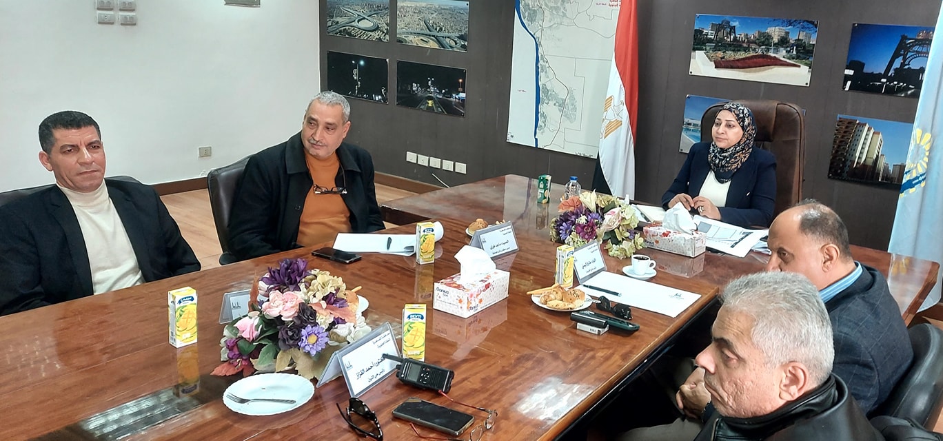 نائب محافظ القاهرة توجه بسرعة إنجاز مصالح المواطنين