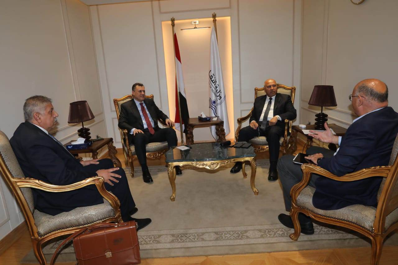 لقاء وزير النقل والسياحة