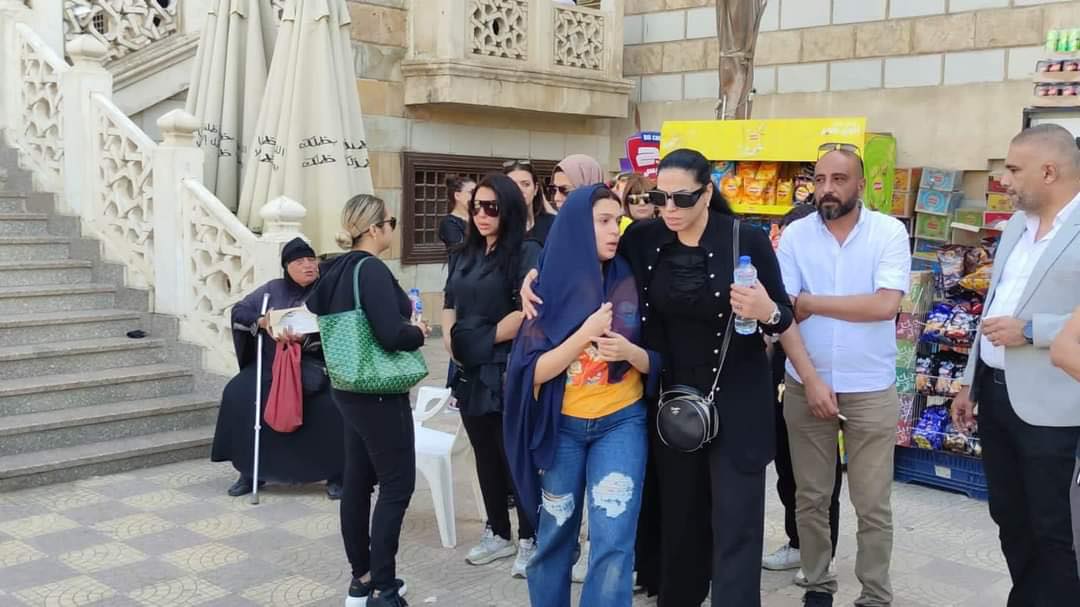 خطيبة مصطفى درويش