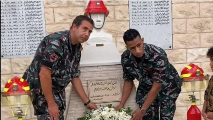 محمد رمضان بالزي العسكري اللبناني