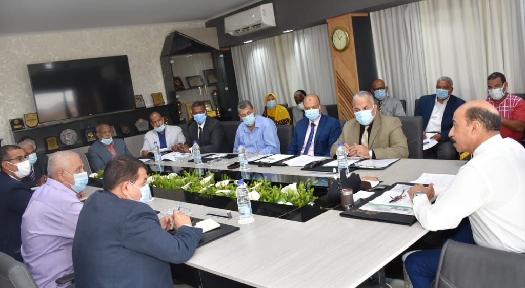  أشرف عطية محافظ أسوان