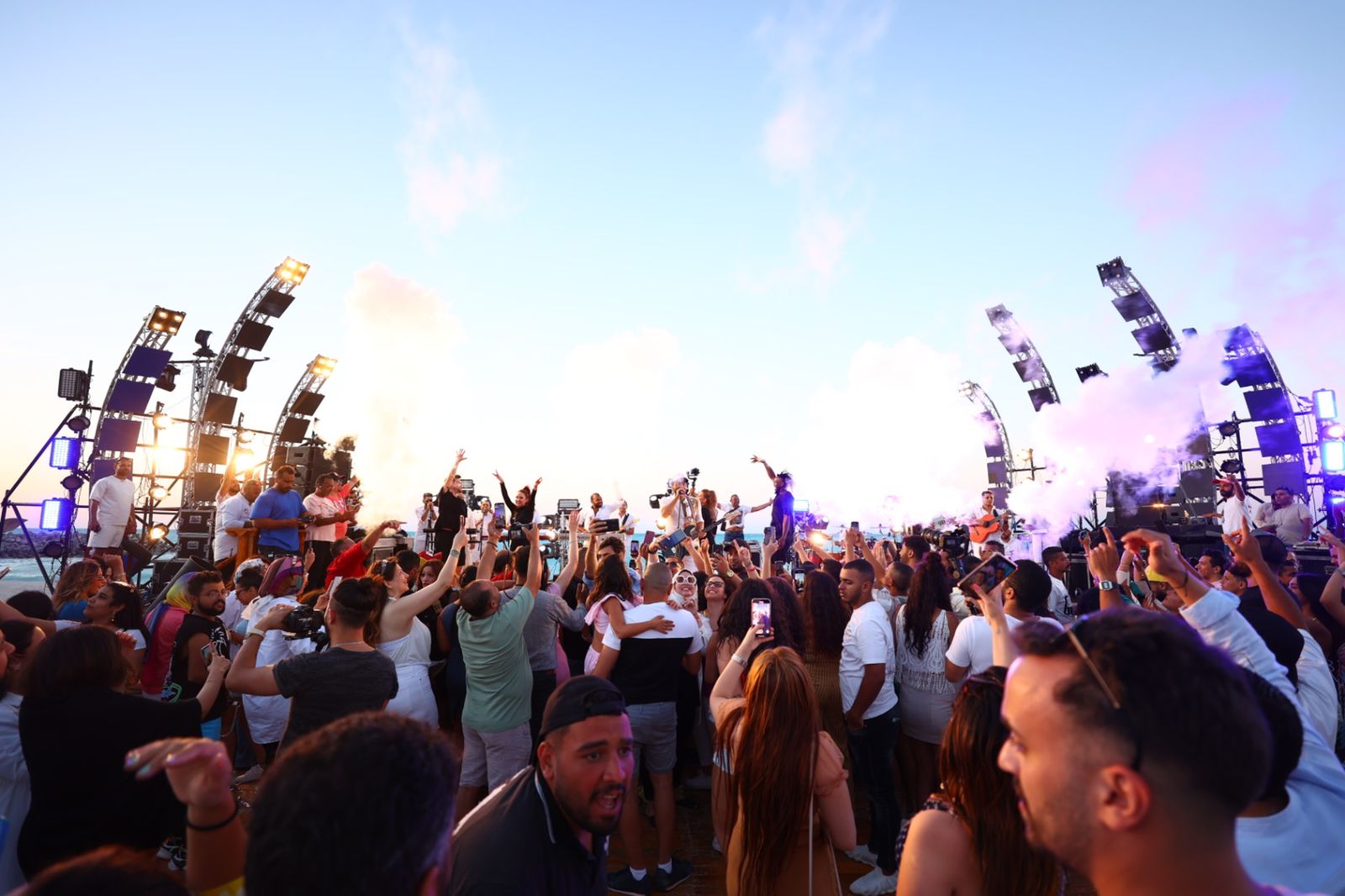 حفل تامر حسني في العلمين الجديدة