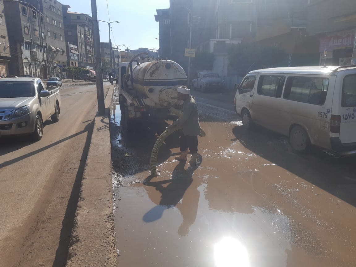 بسبب سوء الأحوال الجوية  طوارئ بمدينة عزبة البرج  في دمياط
