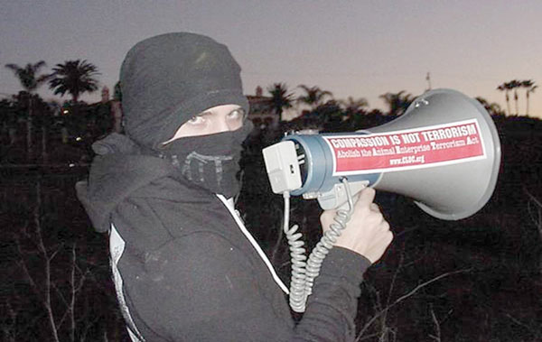 القوى الكبرى تتصارع للبقاء على حساب الفقراء