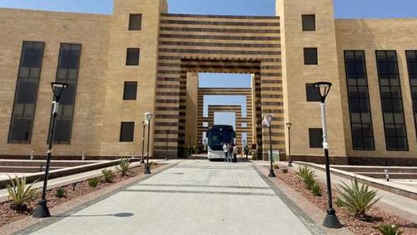 الجامعات الأهلية 