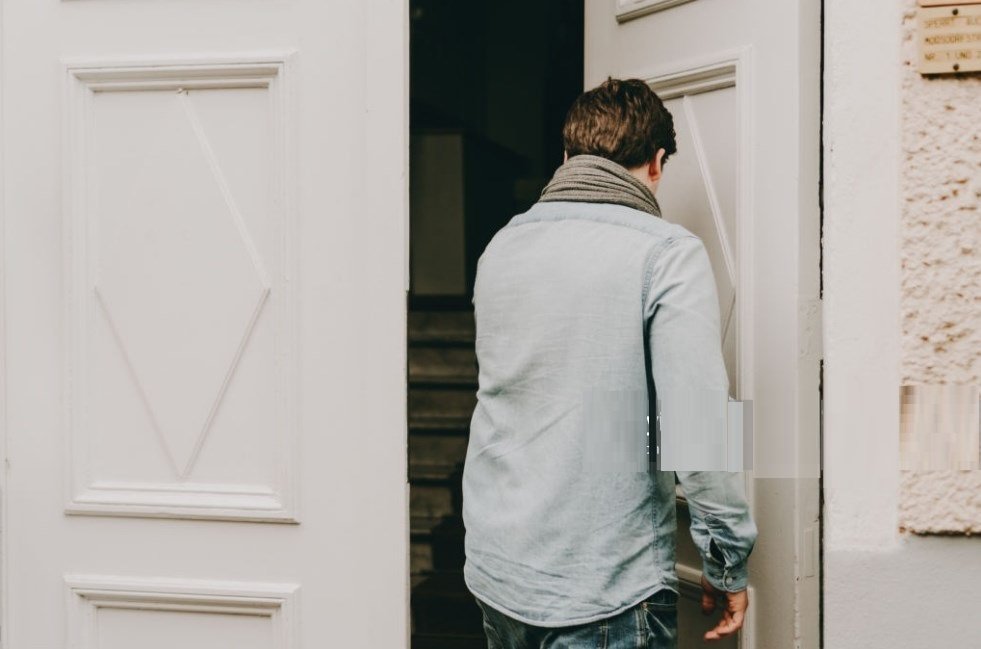 دخول البيت للزيارة