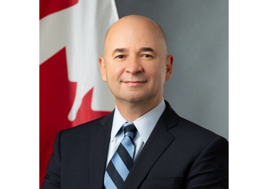 سفير كندا لويس دوما