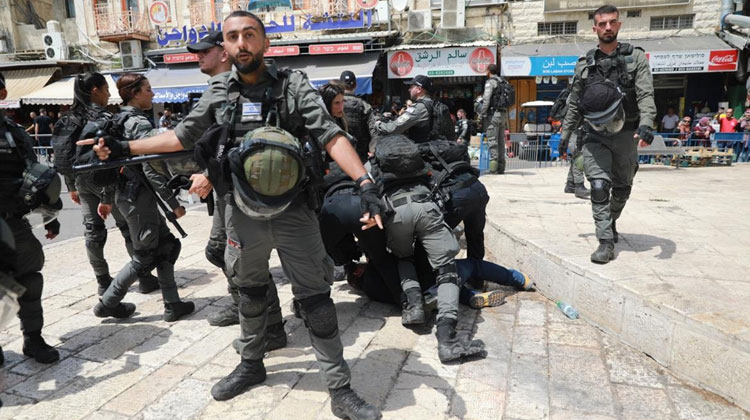 الاحتلال يعتقل 50 ألف طفل فلسطيني منذ 1967