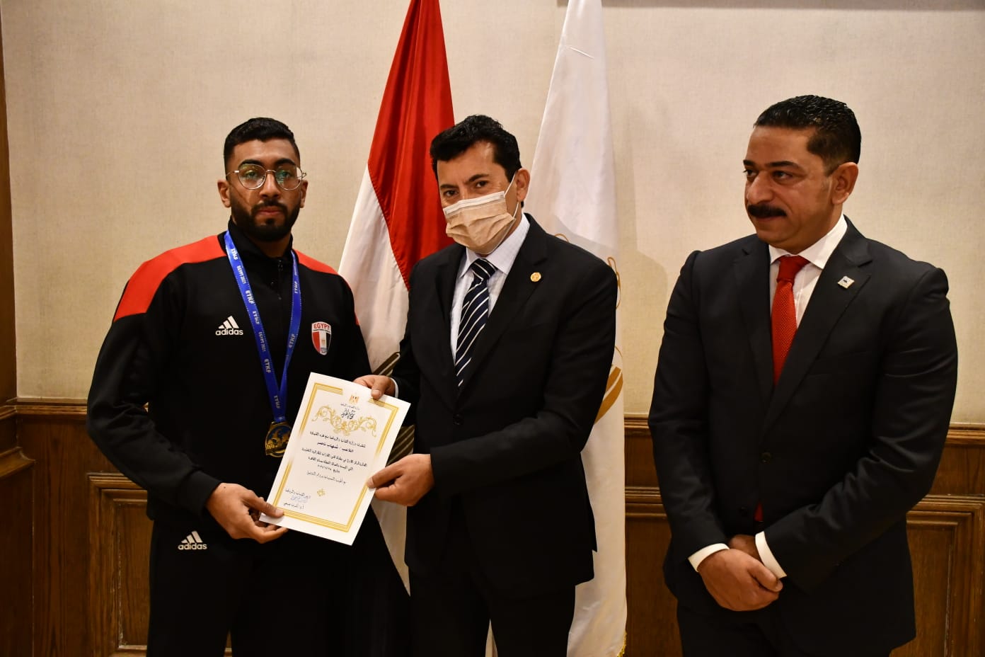 وزير الرياضة يكرم منتخب الكاراتيه التقليدي