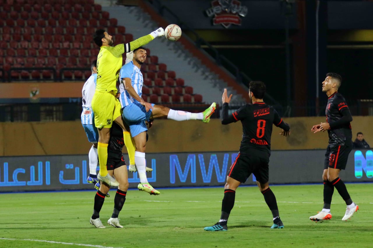 الشن\اوي يصطدم بأحد لاعبي فيوتشر