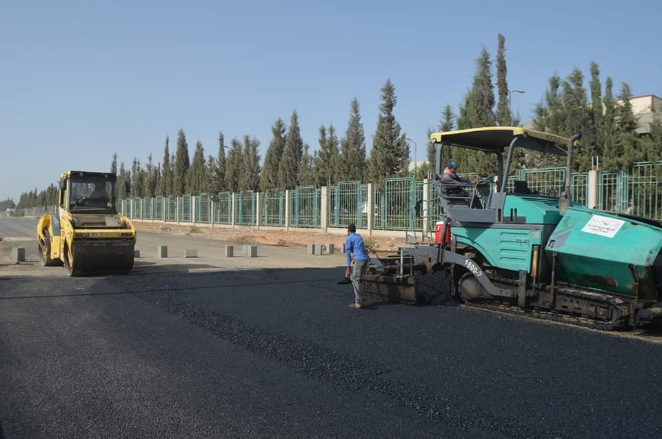 موقف سيارات القطار الكهربي 