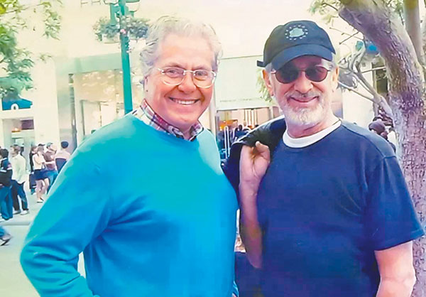 النجم حسين فهمى 