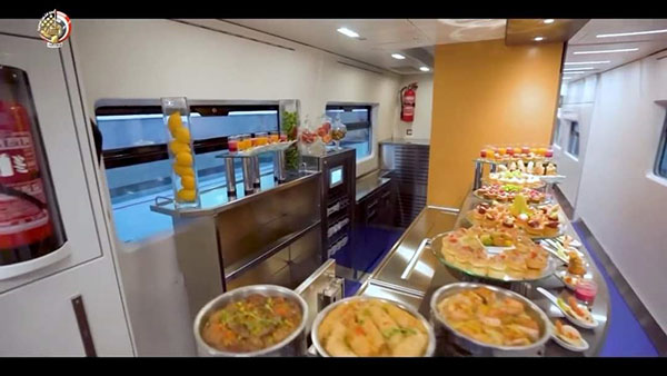 وزير النقل يشهد انطلاق أولى رحلات قطارات تالجو الفاخرة بالركاب