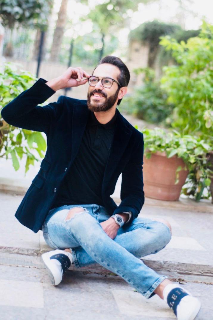 الفنان حسين مصطفى