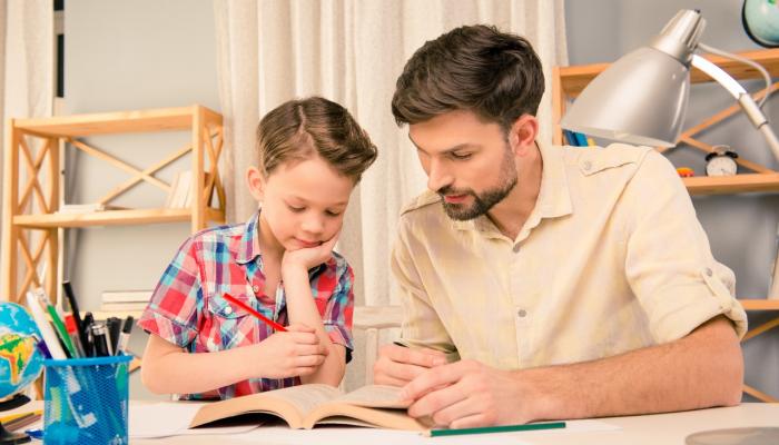 كيف تساعد طفلك على الحفظ أسرع؟